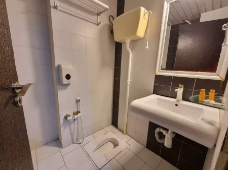 هتل کریمه قم - سرویس بهداشتی و حمام