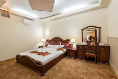 هتل خورشید قم - اتاق 2 تخته (1 تخت 2 نفره)