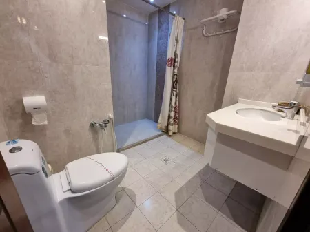 هتل جمیل قم - سرویس بهداشتی و حمام