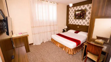 هتل استقلال قم - اتاق 2 تخته (1 تخت 2 نفره)