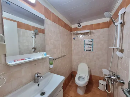 هتل استقلال قم - سرویس بهداشتی و حمام