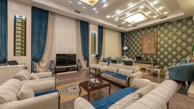 هتل استقلال قم - لابی