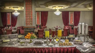 هتل استقلال قم - رستوران