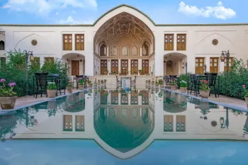 هتل سنتی کاسیان کاشان - نمای بیرونی 