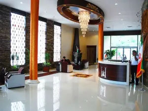 هتل جنگلی سالار دره ساری - لابی