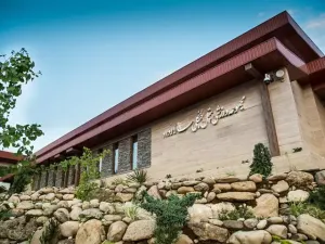 هتل جنگلی سالار دره ساری - نمای بیرونی 