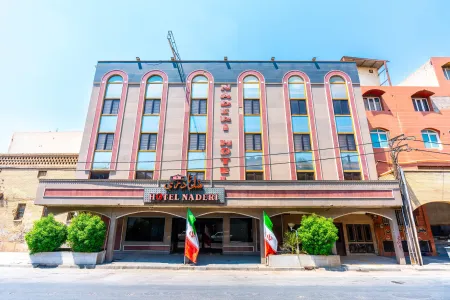 هتل نادری اهواز - نمای بیرونی 