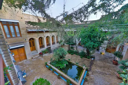 هتل بوتیک سنتی عمارت فرهادی شیراز - نمای محوطه