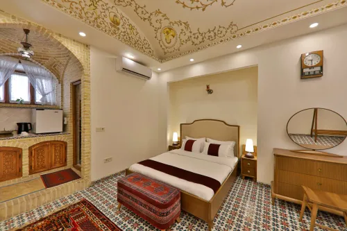 هتل بوتیک سنتی عمارت فرهادی شیراز - اتاق 2 تخته (1 تخت 2 نفره)