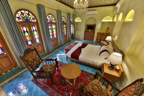 هتل بوتیک سنتی عمارت فرهادی شیراز - اتاق 2 تخته (1 تخت 2 نفره)
