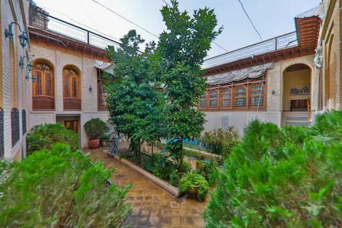 هتل بوتیک سنتی عمارت فرهادی شیراز - نمای محوطه