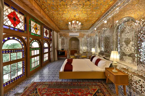 هتل بوتیک سنتی عمارت فرهادی شیراز - اتاق 2 تخته (1 تخت 2 نفره)