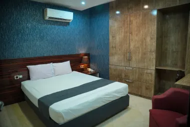 هتل آپارتمان آدینه مشهد - اتاق 2 تخته (1 تخت 2 نفره)