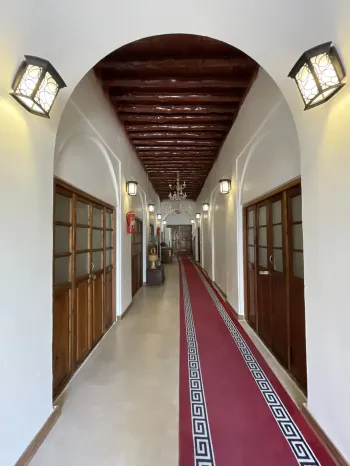 اقامتگاه بومگردی عمارت بیلیارد بوشهر - راهرو
