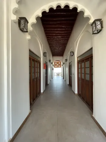 اقامتگاه بومگردی عمارت بیلیارد بوشهر - راهرو