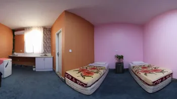 هتل سحاب مشهد - اتاق 2 تخته (2 تخت 1 نفره)