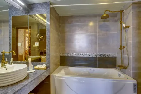 هتل سی نور مشهد - سرویس بهداشتی و حمام