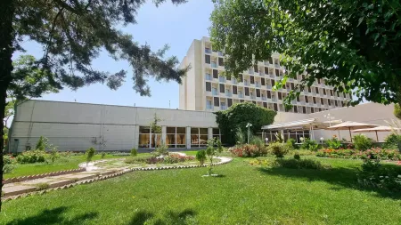 هتل بین المللی هما 1 مشهد - نمای بیرونی