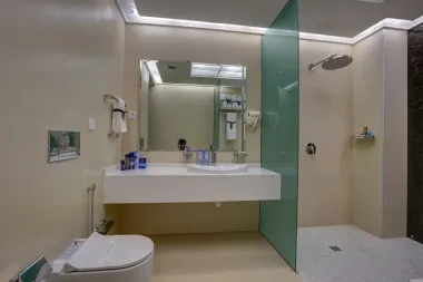 هتل بین المللی هما 1 مشهد - سرویس بهداشتی و حمام 