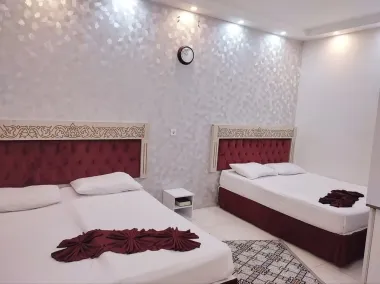 هتل ریحانه مشهد - اتاق 4 تخته (2 تخت 2 نفره)