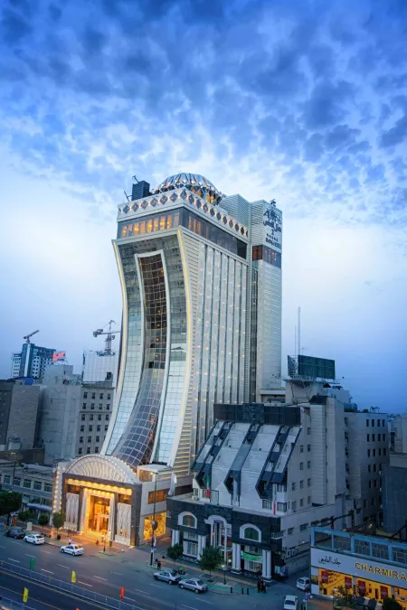 هتل الماس دو مشهد - نمای بیرونی 