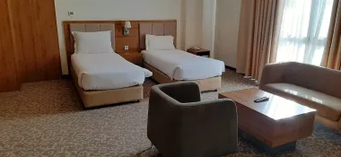 هتل کرامت ری تهران - اتاق 2 تخته (2 تخت 1 نفره)