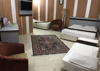 هتل آرا کیش - اتاق 4 تخته (1 تخت 2 نفره و 2 تخت 1 نفره )