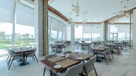 هتل آریا کیش - رستوران