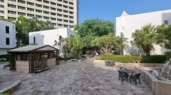 هتل تعطیلات کیش - فضای باز