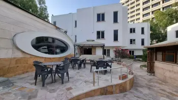 هتل تعطیلات کیش - فضای باز