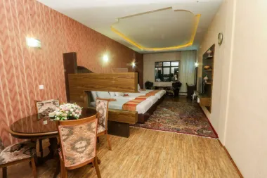هتل باباطاهر همدان - اتاق 4 نفره (2  تخته 2 نفره)