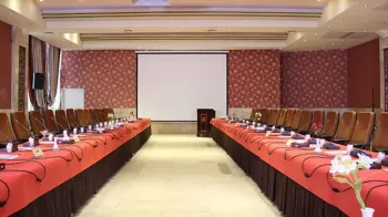 هتل باباطاهر همدان - سالن کنفرانس