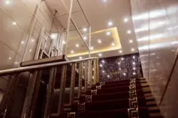 هتل تندیس همدان - راه پله