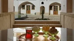 اقامتگاه سنتی خانه ادیب کاشان 