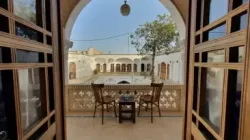 اقامتگاه سنتی اطلسی کاشان - فضای باز