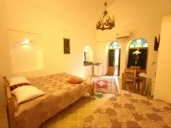 اقامتگاه سنتی خادمی کاشان - اتاق 2 تخته (1 تخته 2 نفره)