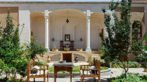 اقامتگاه سنتی خانه مرشدی کاشان - فضای باز