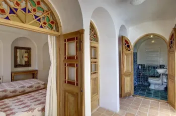 اقامتگاه سنتی منوچهری کاشان 