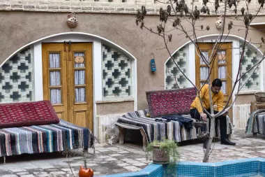 اقامتگاه بومگردی خانه نقلی کاشان - فضای باز