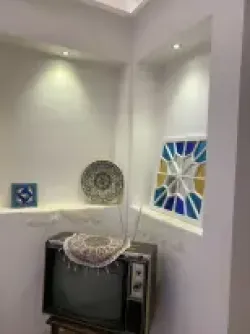 اقامتگاه سنتی سرای سهراب کاشان - امکانات اتاق(تلویزیون)