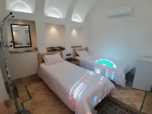 اقامتگاه سنتی شاه نشین کاشان - اتاق 2 تخته (2 تخته 1 نفره )