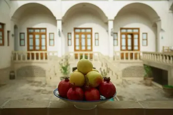 اقامتگاه سنتی کاشانه روشن کاشان 