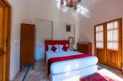 اقامتگاه سنتی عمارت ماندگار کاشان - اتاق 2 تخته (1 تخته 2 نفره)