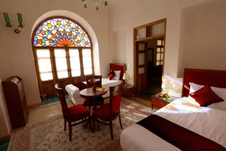 اقامتگاه سنتی عمارت ماندگار کاشان - نمای اتاق