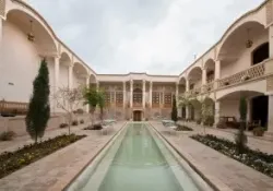 اقامتگاه سنتی عمارت محمودیه کاشان -  نمای محوطه