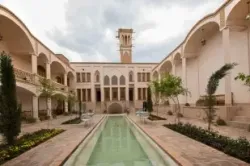 اقامتگاه سنتی عمارت محمودیه کاشان -  نمای محوطه