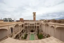 اقامتگاه سنتی عمارت محمودیه کاشان - نمای محوطه