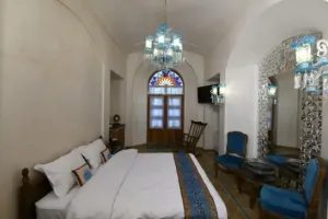 اقامتگاه سنتی عمارت محمودیه کاشان - اتاق 2 تخته (1 تخت 2 نفره)
