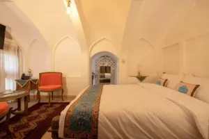 اقامتگاه سنتی عمارت محمودیه کاشان - نمای اتاق