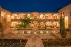 اقامتگاه سنتی عمارت محمودیه کاشان - نمای محوطه